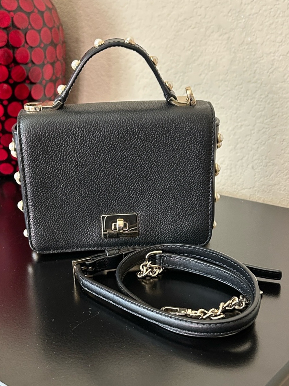 Kate Spade Serrano Place Pearl Maisie Crossbody Black Pebble Leather Pearl Studs